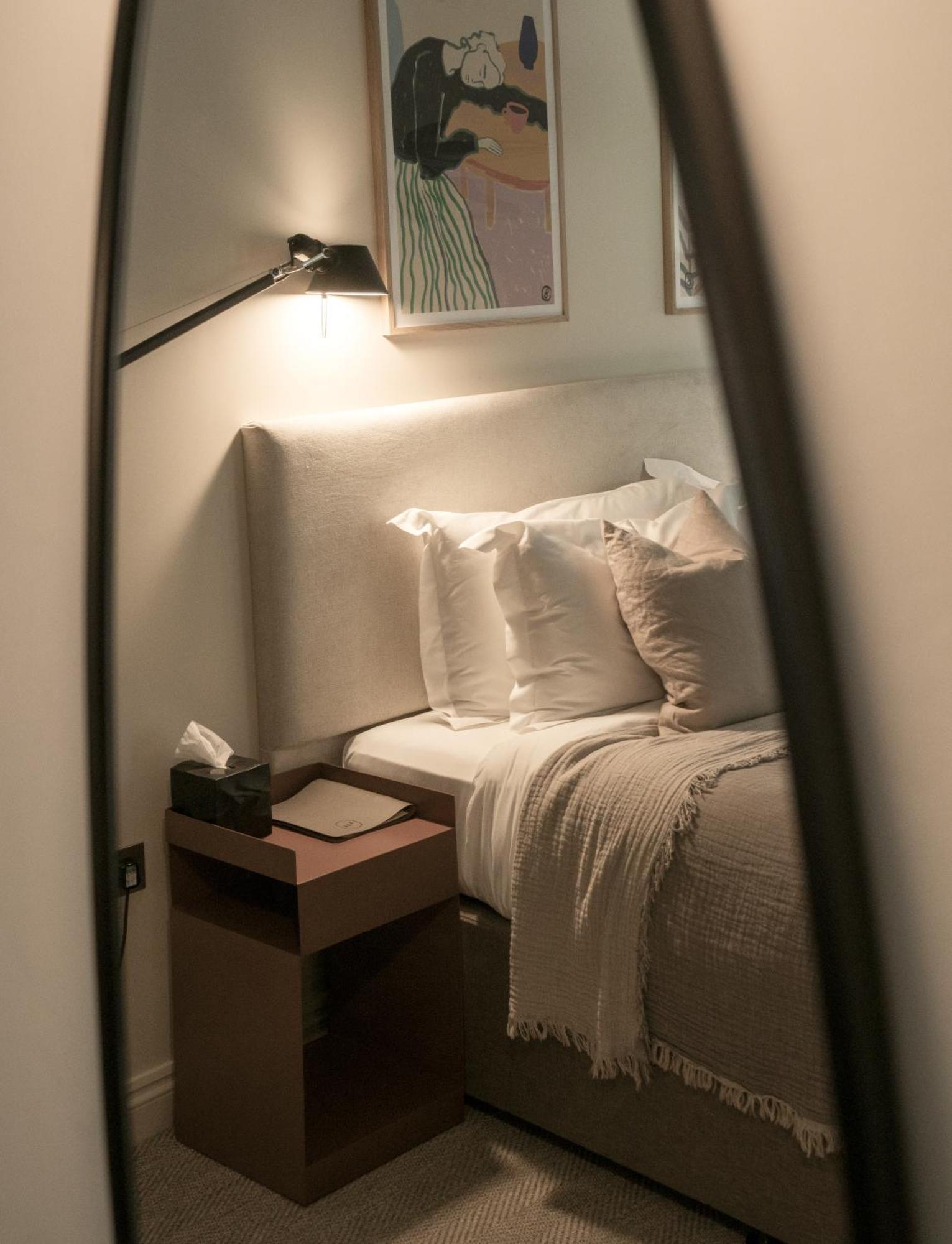 Leighton House - Boutique Guesthouse Bath Luaran gambar A bedroom at the hotel
