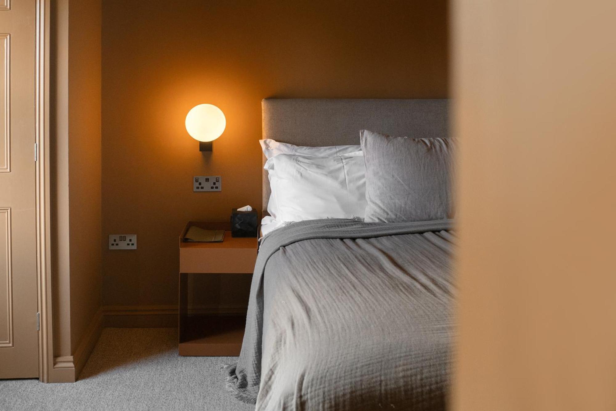 Leighton House - Boutique Guesthouse Bath Luaran gambar A bedroom at the hotel