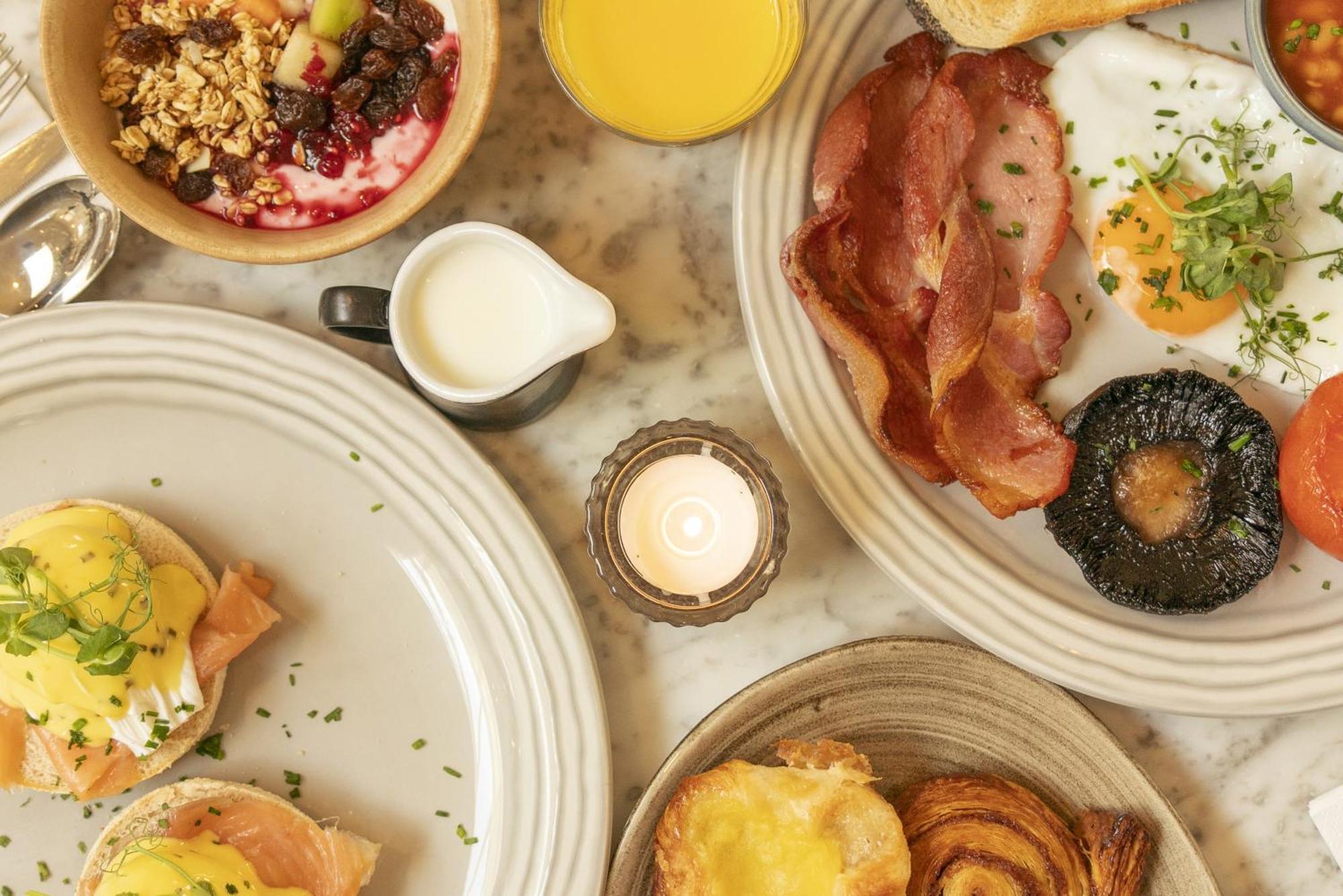 Leighton House - Boutique Guesthouse Bath Luaran gambar A full English breakfast