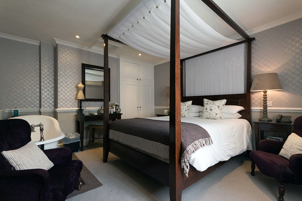 Leighton House - Boutique Guesthouse Bath Luaran gambar A bedroom at The Berkeley